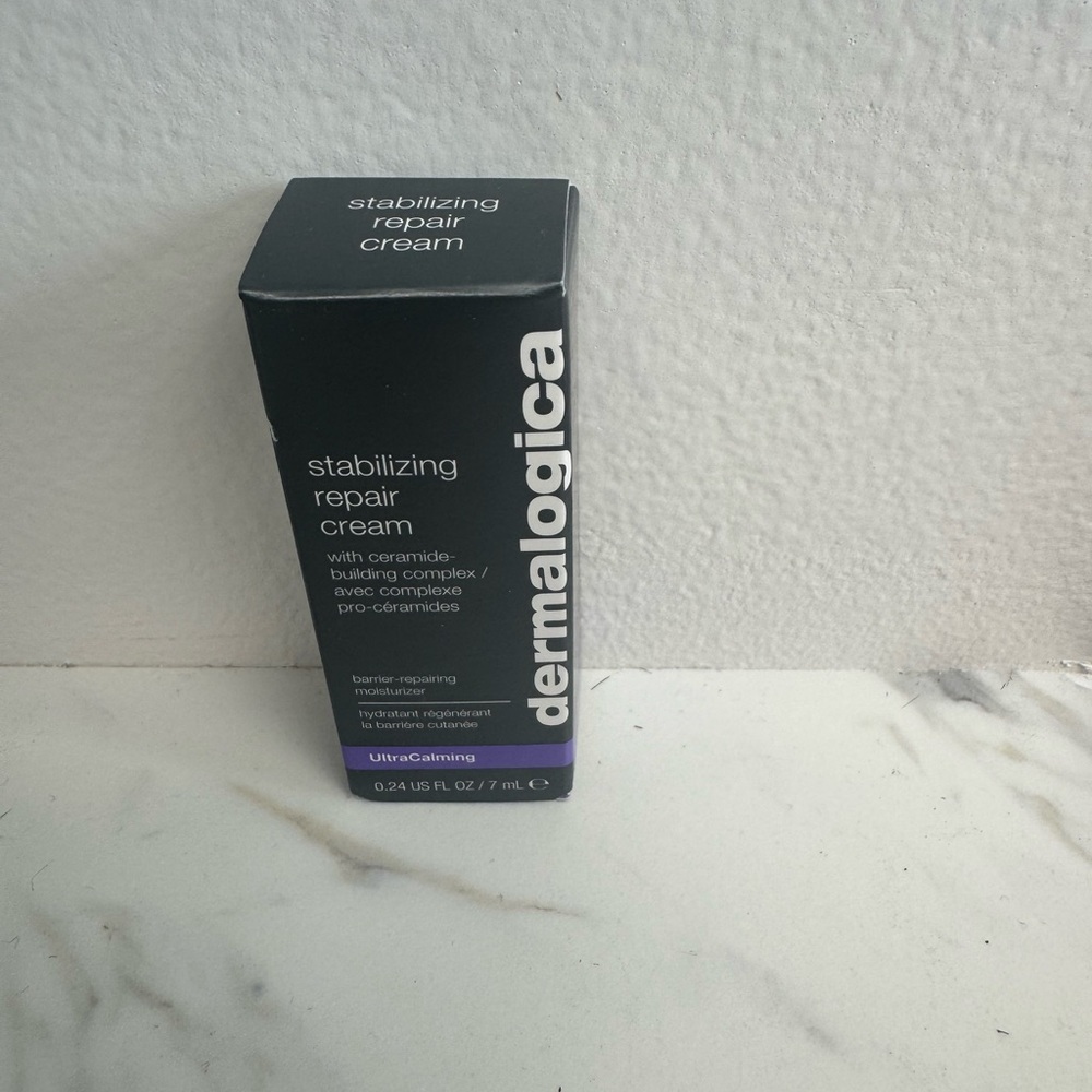 Dermalogica Stabilizing Repair Cream - Black and Gray